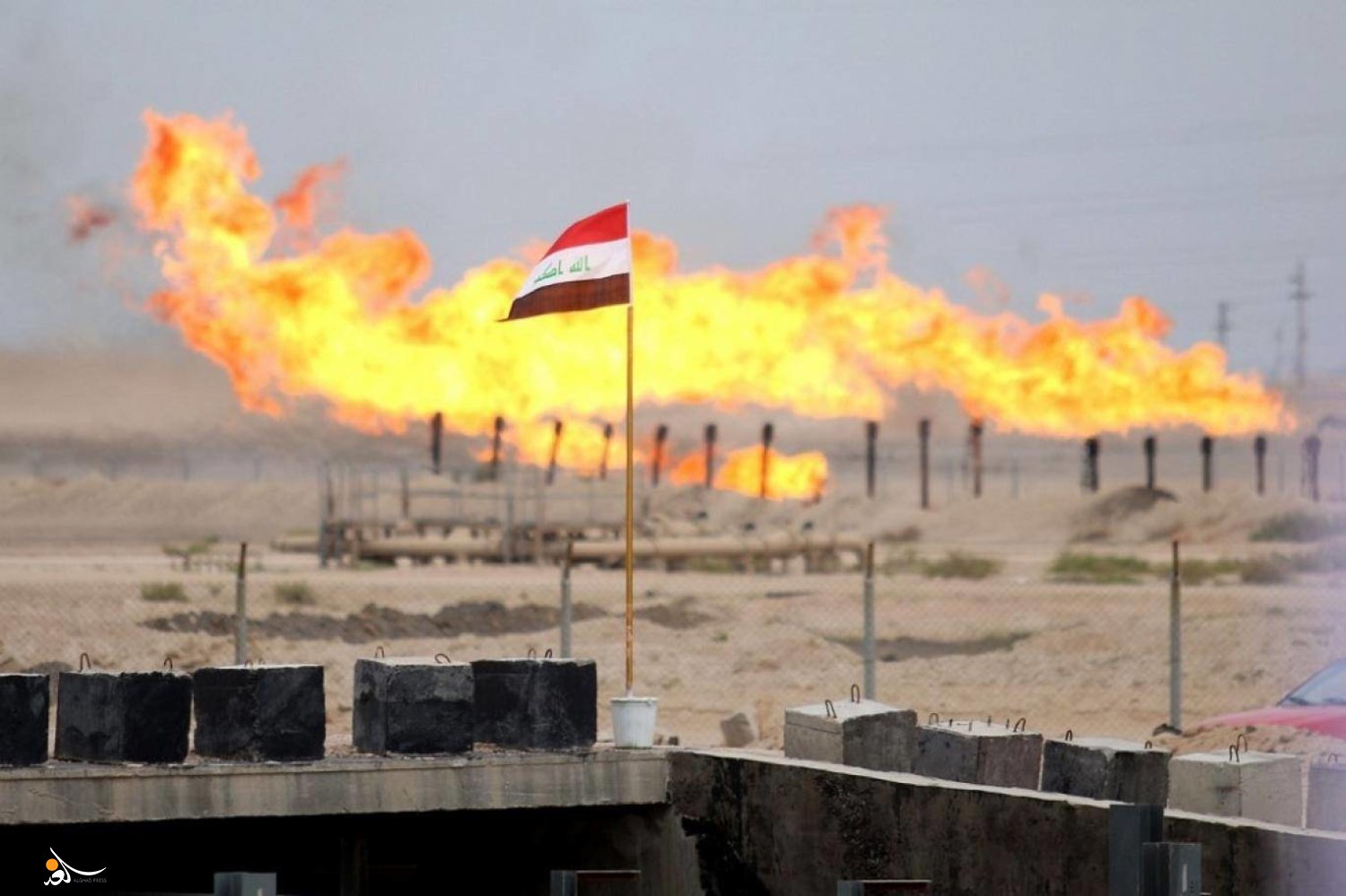 كيف يستثمر العراق عقود التراخيص النفطية في المشاريع الخدمية؟