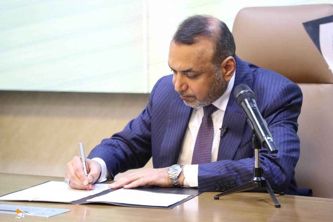 وزير العمل يوجّه بتكثيف الجهود لتخصيص قطع أراضٍ لموظفي الملاك الدائم والعقود