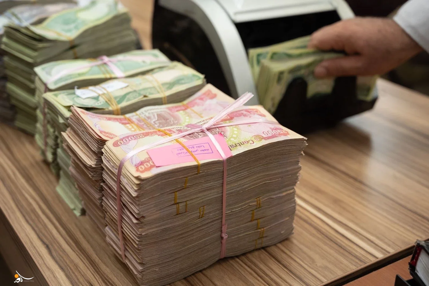 أربيل تودِع 120 مليار دينار من الإيرادات غير النفطية في حساب بغداد