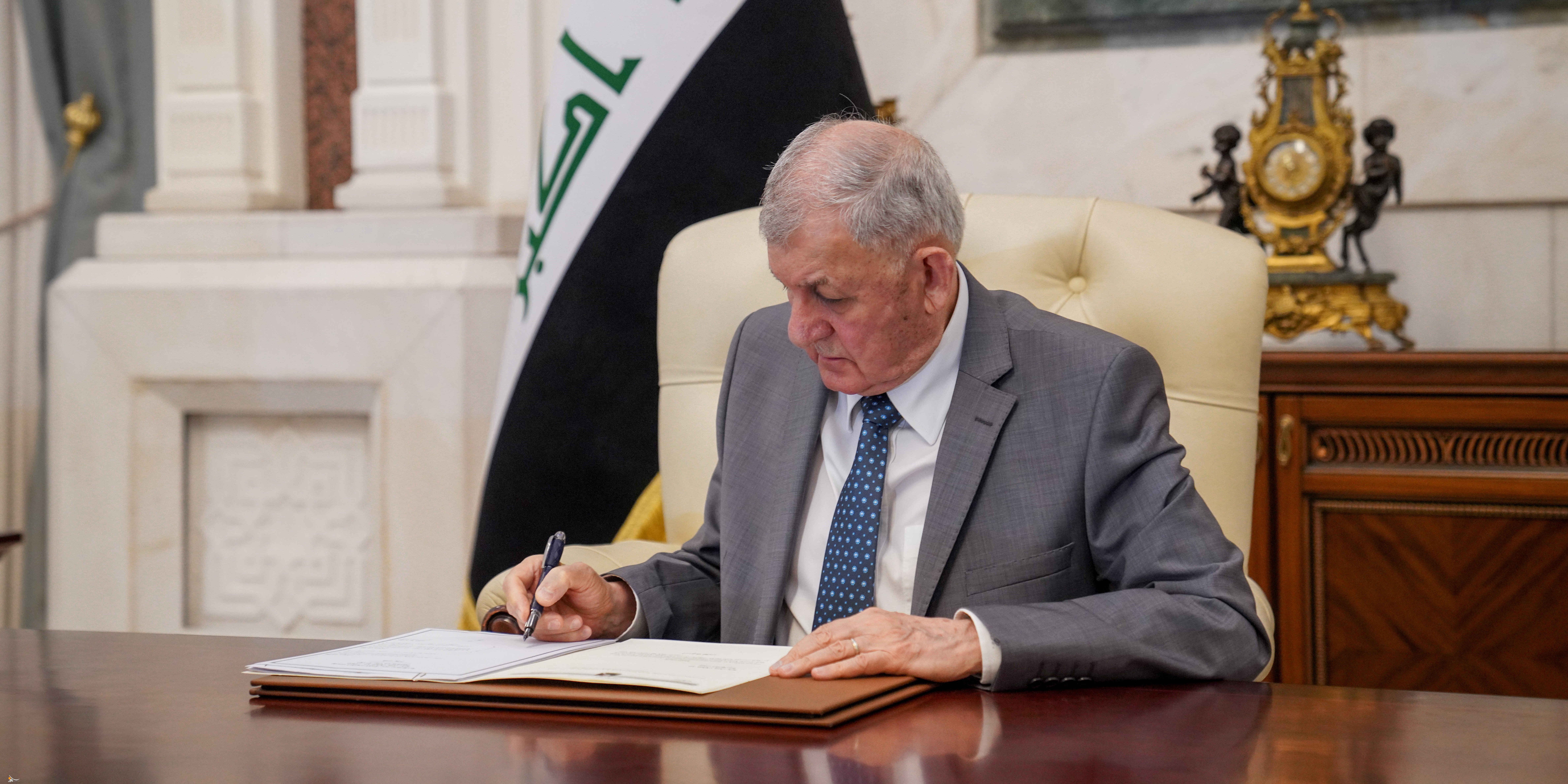 رئيس الجمهورية يصادق على "المدونة الجعفرية" لقانون الأحوال الشخصية